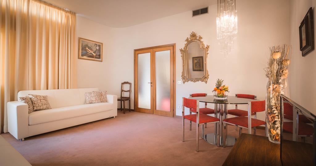 Simple Station Stay Firenze Eksteriør bilde